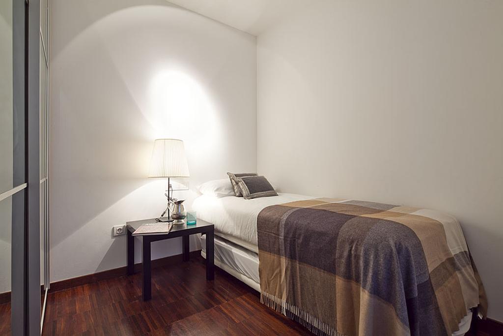 Apartment Barcelona Rentals - Sarria Apartments Near Center Esterno foto